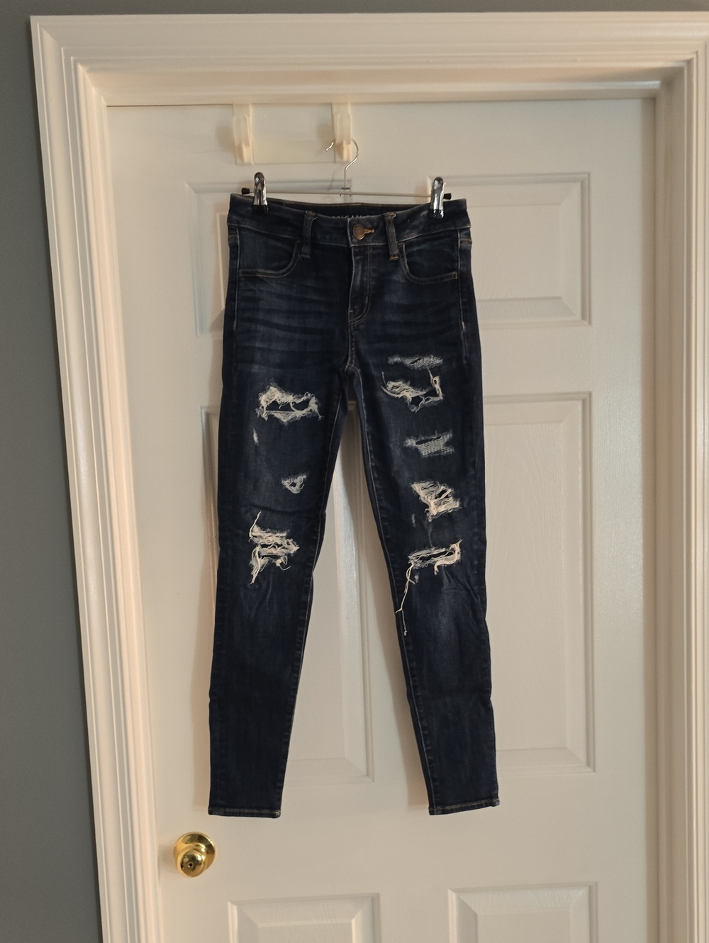 American Eagle Dark Blue Distressed Women’s Jeans